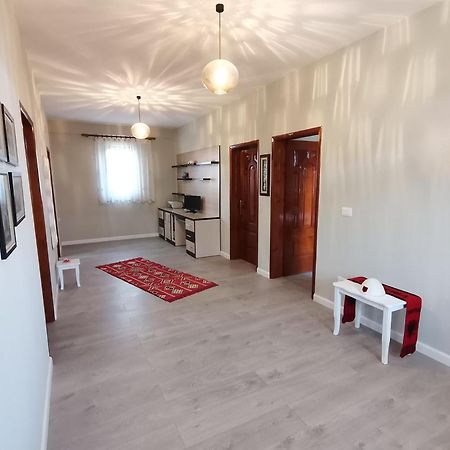 Leatis Apartment Δυρράχιο Εξωτερικό φωτογραφία