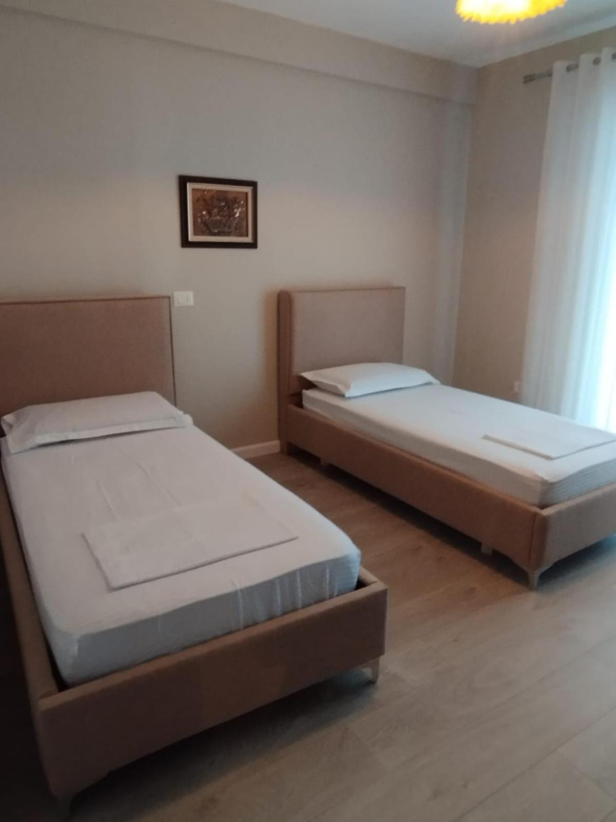 Leatis Apartment Δυρράχιο Εξωτερικό φωτογραφία